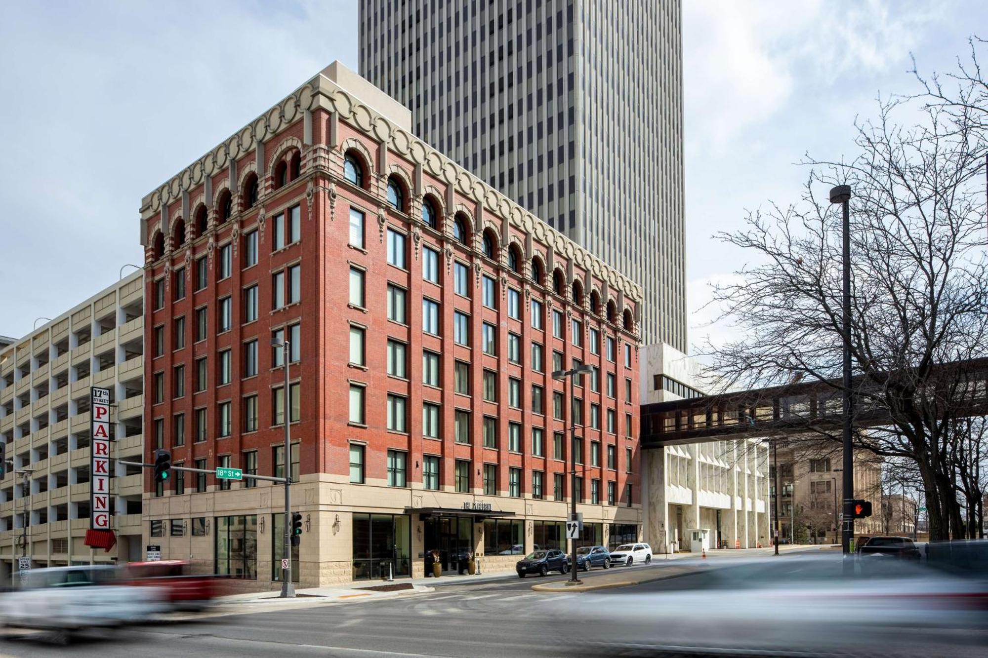 The Peregrine Omaha Downtown Curio Collection By Hilton Hotel Exterior photo